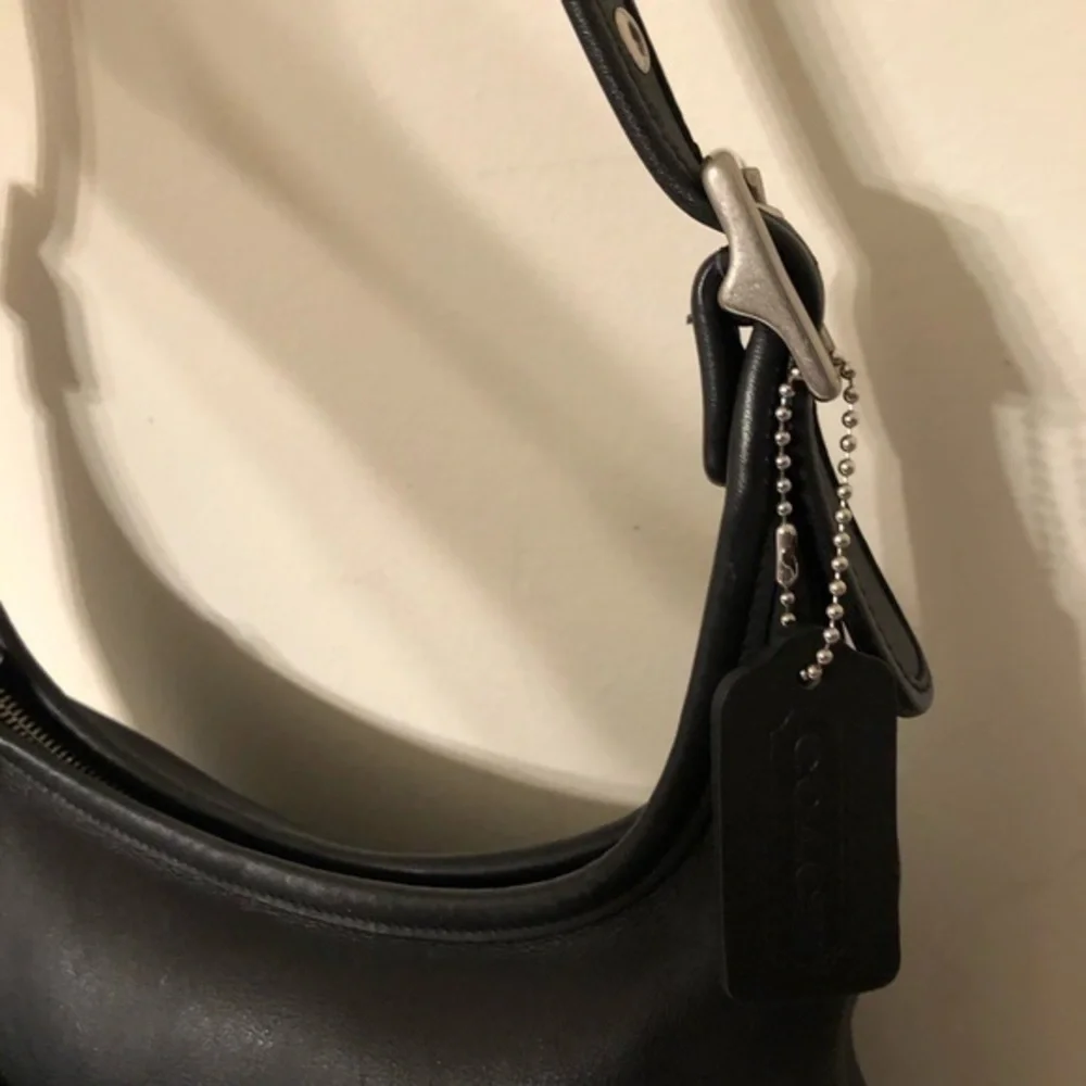 COACH Vintage black leather bag nickel hardware